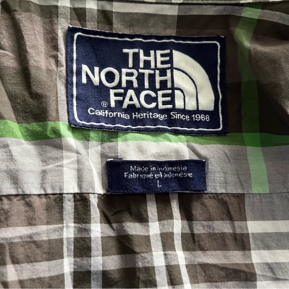 The North Face Short Sleeve Button Up Shirt Men's Size Large - Picture 4 of 6